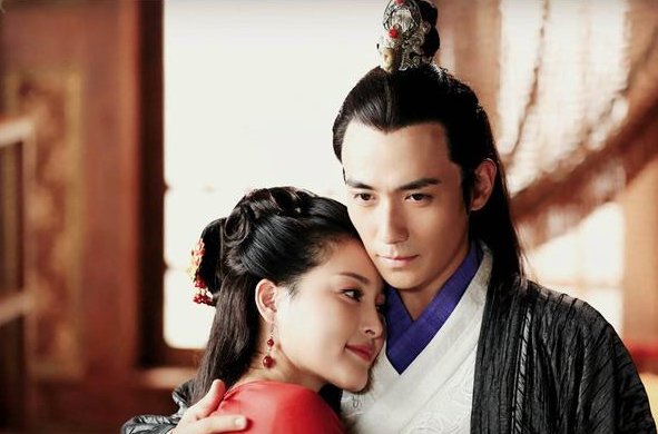 《儿女传奇》是谁主持的节目？