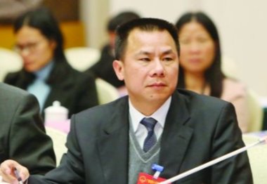 白云机场“70后”董事长邱嘉臣辞职，辞职的原因是什么？