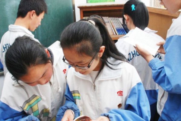 建议将高中生22点就寝写入保护法，如何才能保障到孩子们的健康？