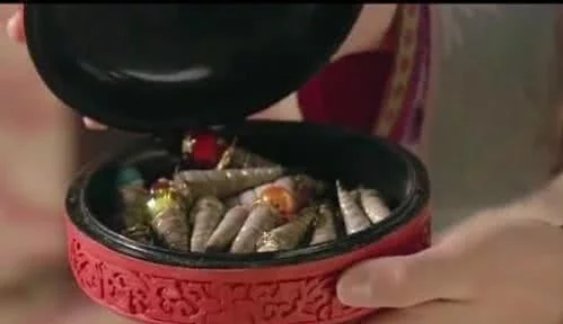 《甄嬛传》中，波斯国进贡的螺子黛到底是个啥？