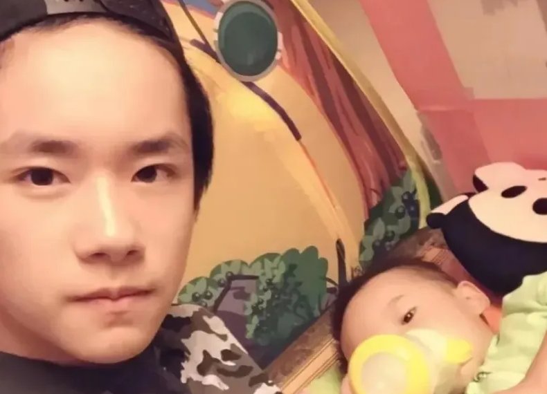 易烊千玺的家庭背景是什么样的？