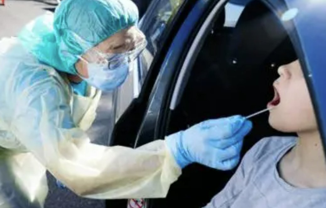 央媒:核酸后盖章是对尊严的践踏，你如何看待核酸后盖章这一行为？