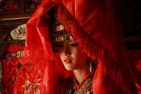 连理花枝头正开好花好树两相谐天恩恳助春阴长结出当时果子来什么意思