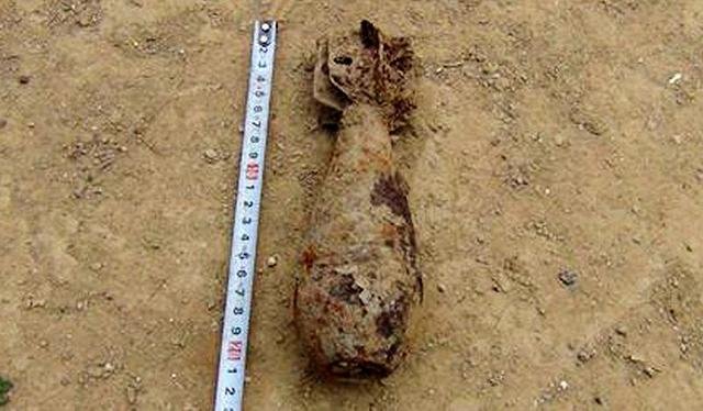 警方会如何处理黑龙江村门口挖出的16枚炮弹？