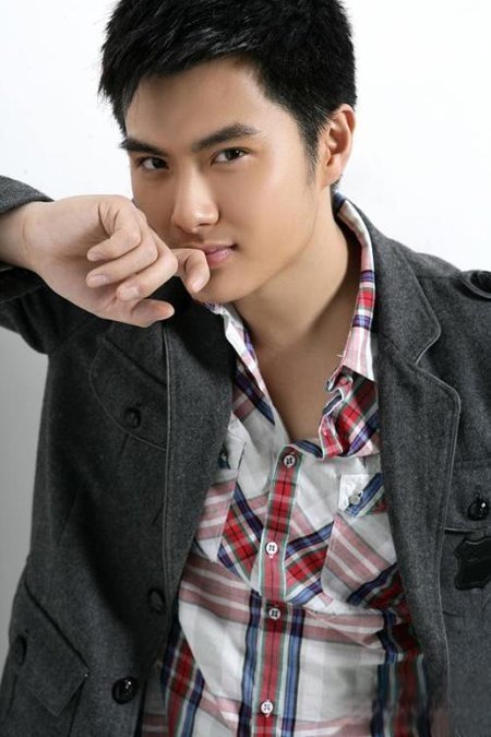 沈泰女朋友邓莎是谁 打于正的原因是什么