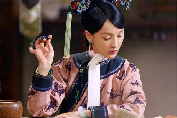 纯帝继皇后作为堂堂大清国母，为何却要“自断青丝”？