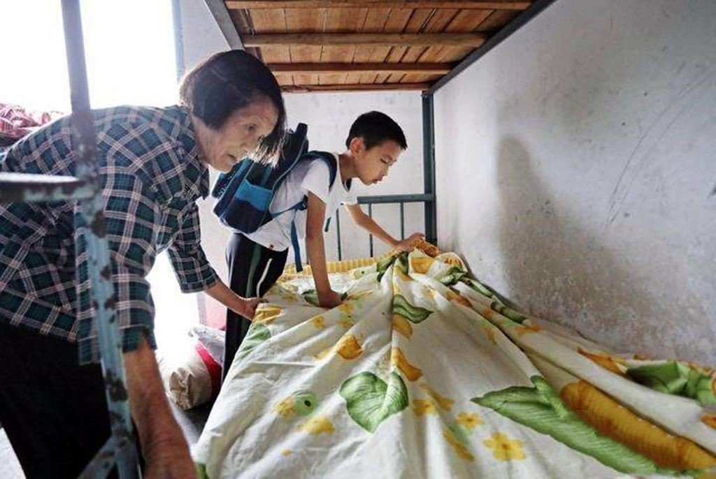 形容孩子住校父母心情