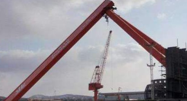 深圳地铁一施工现场龙门吊倒塌有没有人员伤亡？