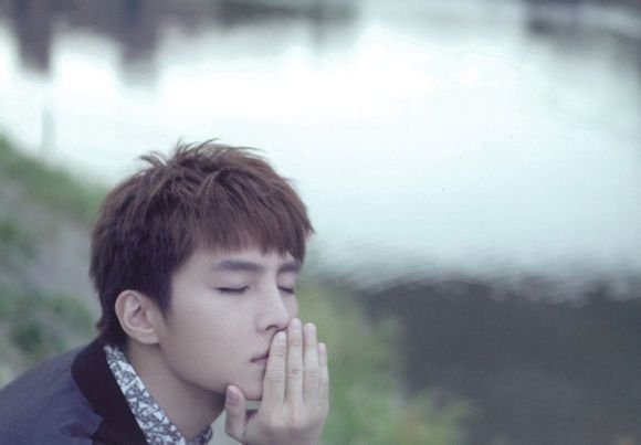 求炎亚纶高清写真照片