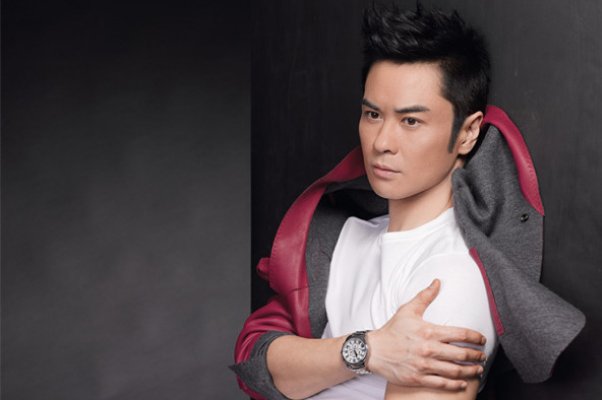 郑嘉颖真实身世