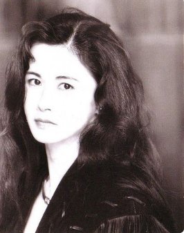 中岛美雪和中岛美嘉是不是一个人？