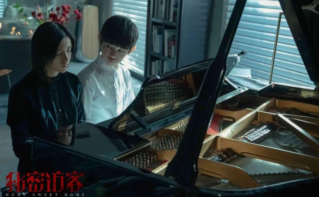 电影《秘密访客》，有哪些细节值得推敲？