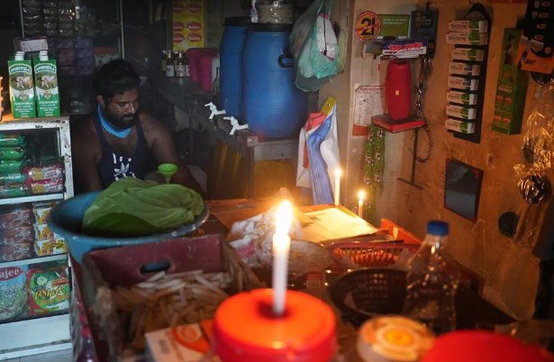 斯里兰卡居民烧柴做饭，当地居民们的现状如何？