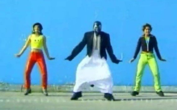 问题：中国好声音每次pk过关放的什么音乐？