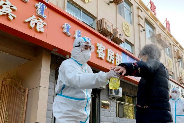 额济纳旗是本轮疫情中确诊病例数最多的地区，当地的防控难点在哪里？