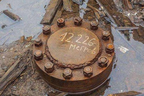 地底1万米之下，到底有些什么？