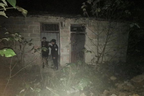 男子在杭州一墓地住了15年，被发现时他变成了什么模样？