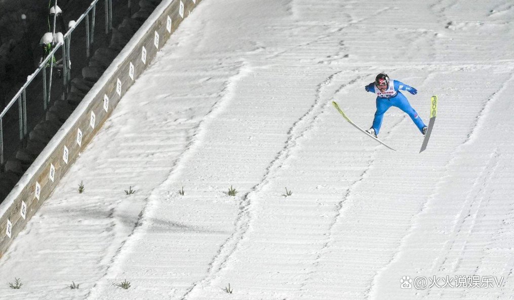 为什么跳台滑雪运动百米飞出，运动员不会摔伤呢？