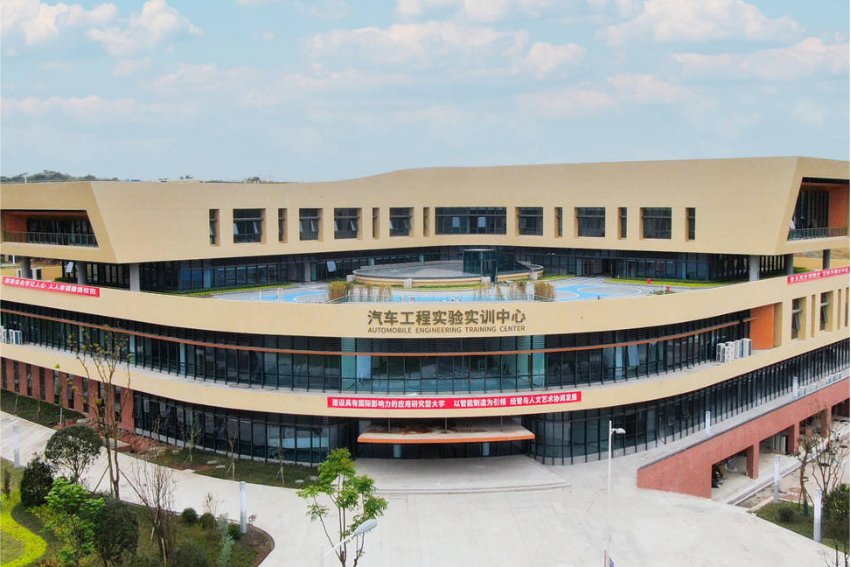 吉利学院学费多少一年