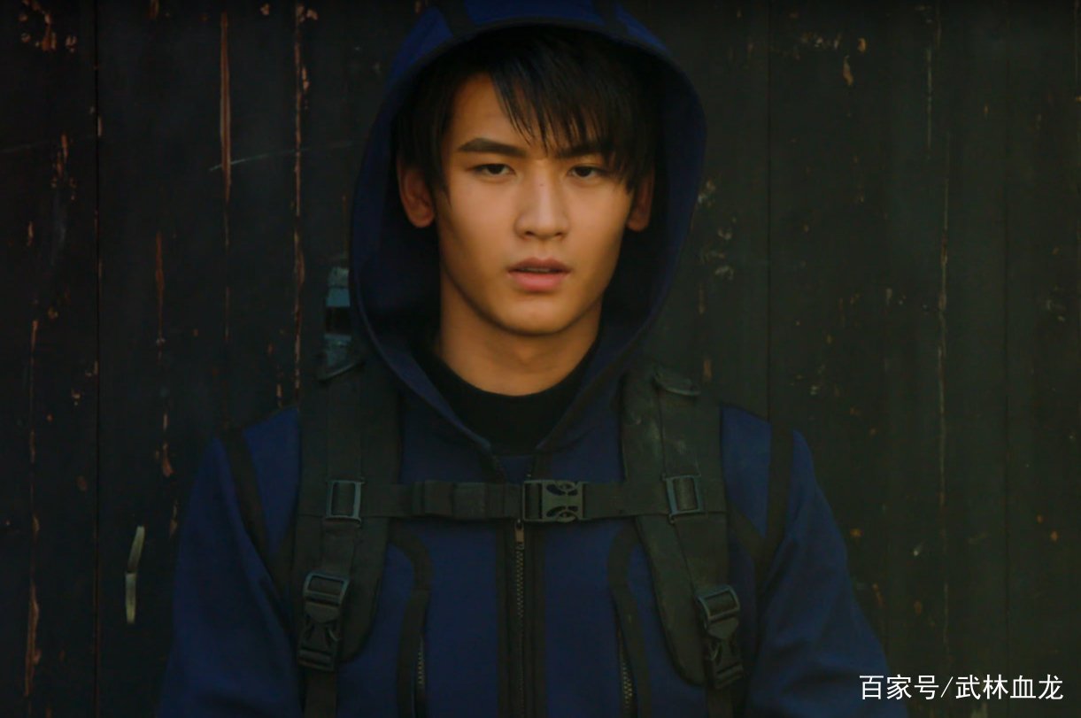 盗墓笔记张启山和张起灵是什么关系？当年为什么会发生内斗？