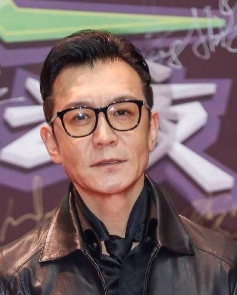 李咏因何去世？高晓松发文揭露真实死因，本人12字怒斥“无耻”，为什么？