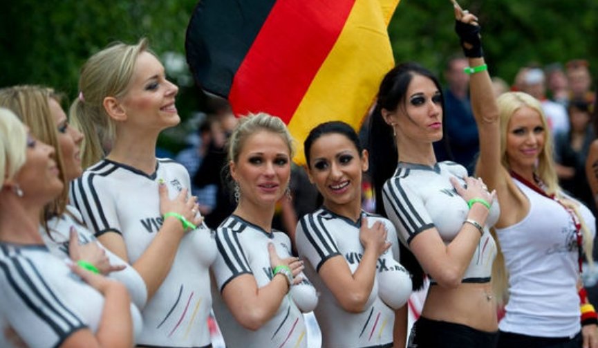 请问俄罗斯人，英国人，德国人的外貌特征？发色，瞳色，轮廓，体型。