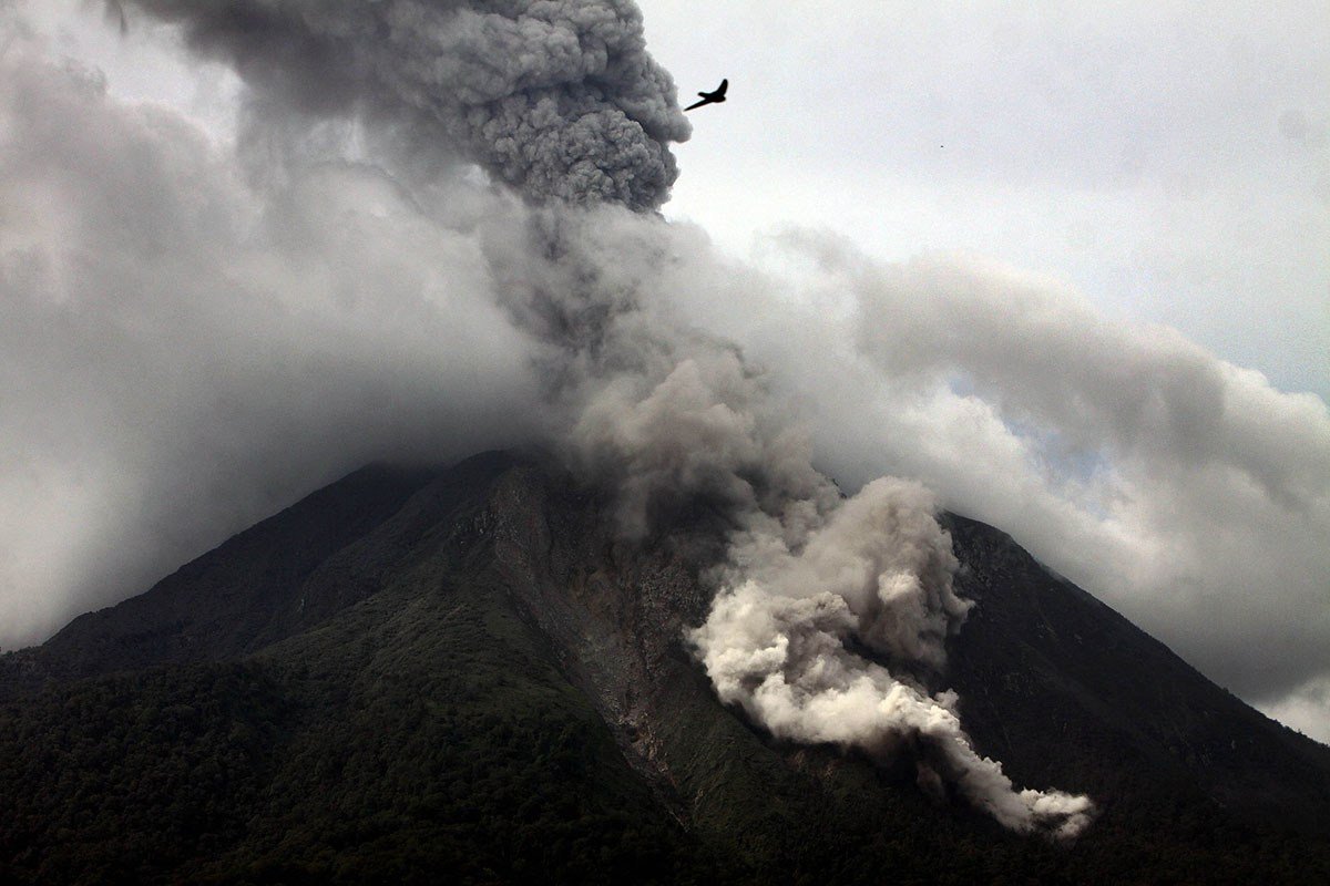 印尼塞梅鲁火山剧烈喷发已致13死41伤，当地政府对此做出了哪些措施？