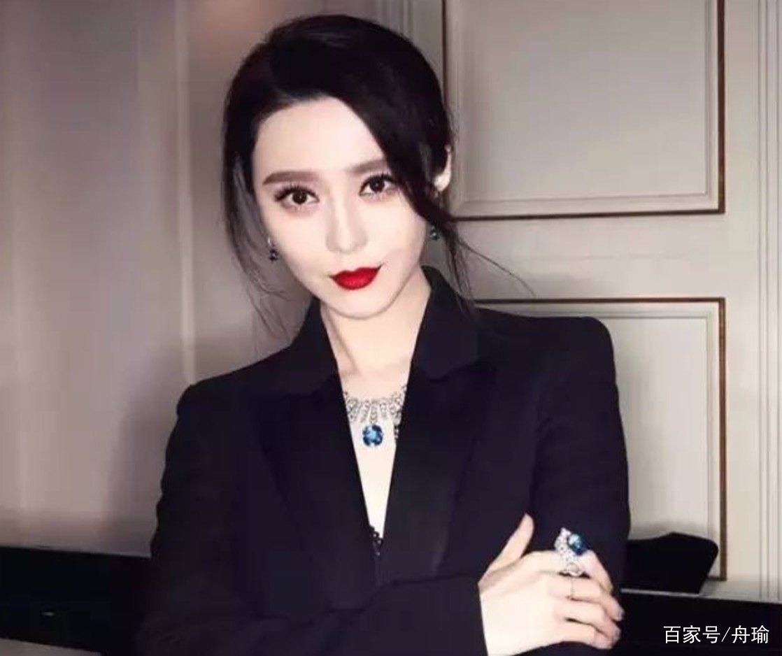 范冰冰真实靠山，成龙都要礼让3分，就连洪金宝也不够资格，他是谁？
