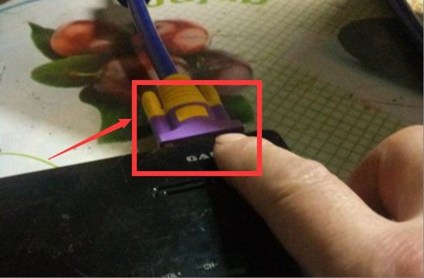 DVD播放机能和电脑显示器连接吗?