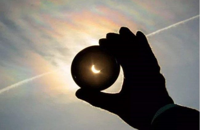 日偏食的属灵含义是什么？预示什么？