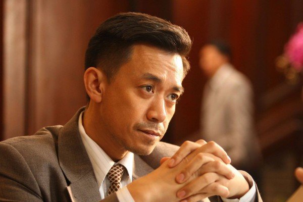 在电视剧《青鸟的天空》中，张延、王学兵的表现谁更好一些？