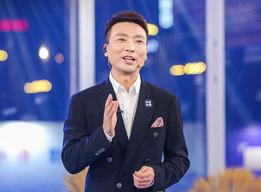 如何看待倪萍康辉直播带货破14亿的业绩呢？