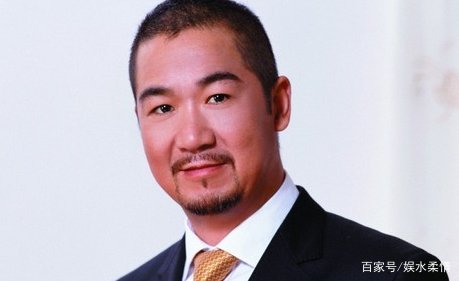 虞书欣自曝想插队火锅店，结果惨遭店家拒绝，你认同店家的做法吗？