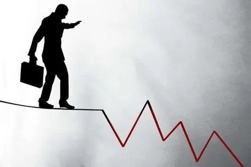 股民年初1000万入场现只剩300万，背后暴露出了哪些问题？