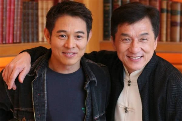 李连杰被鲁豫问家庭背景，李连杰说我说了就怕你不敢播，他爷爷有何背景？