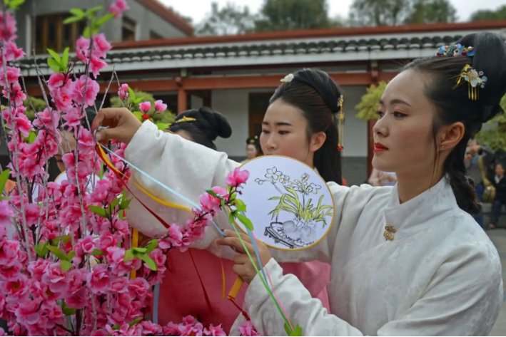 春分前后有个重要节日是?
