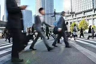 超千万人极端通勤：有人单程3小时，这些上班族到底在经历什么？