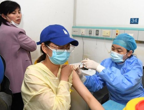 郑州将全额退还返豫大学生隔离费用，你如何看待这一政策？