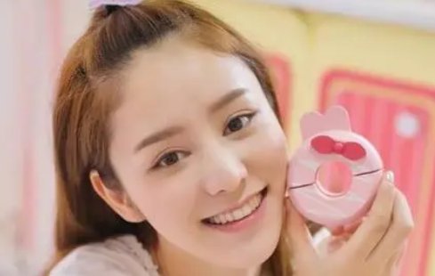 林峰老婆张馨月哪里人？