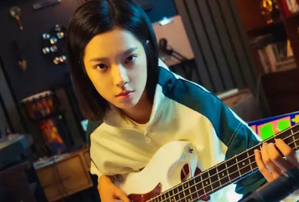 《摇滚狂花》算是一部励志剧吗？为什么网友对这部剧的评价呈两极分化呢？