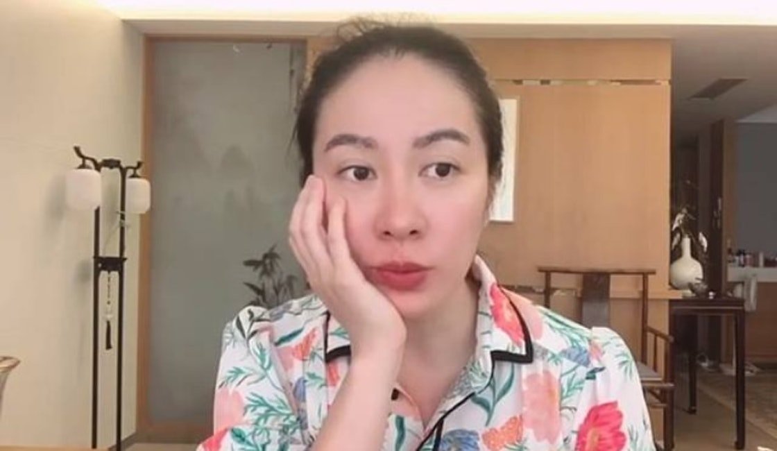 在娱乐圈中，有哪些明星是塑料姐妹花？