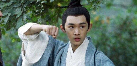 雪中悍刀行徐龙象为什么叫黄蛮儿