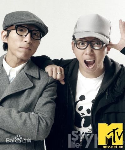 歌词中有闪电的力量的歌叫什么名字?