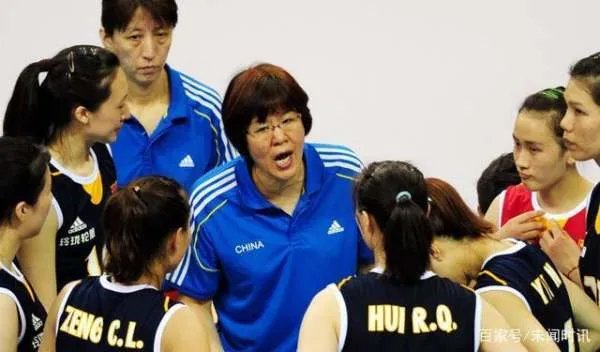 为何郎平女儿是美国国籍？她一针见血的回应了什么，让记者哑口无言？