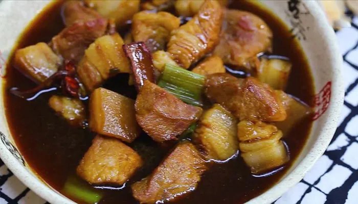 红烧肉简单做法 怎么烧红烧肉