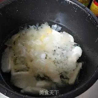 银耳雪梨汤