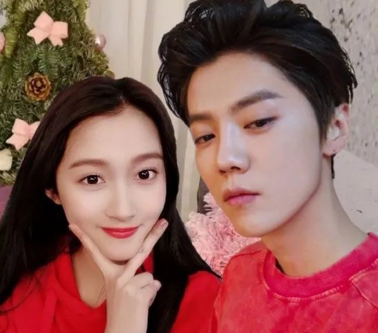 网友偶遇关晓彤、鹿晗打羽毛球，路人镜头下的他们状态如何？