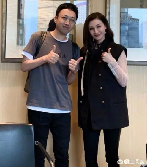 如何评价嫁入豪门的李嘉欣?