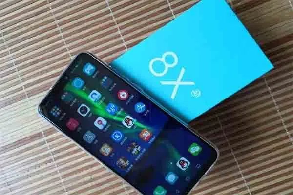 华为8x和8xmax哪个好，有什么区别？