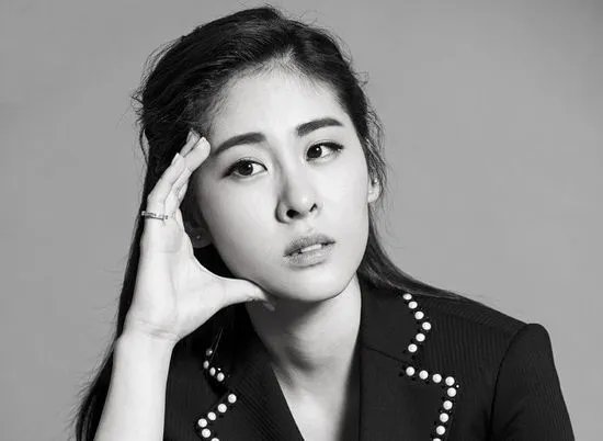 《梦一场》张碧晨翻唱歌曲歌词  听新秀唱响导师歌曲